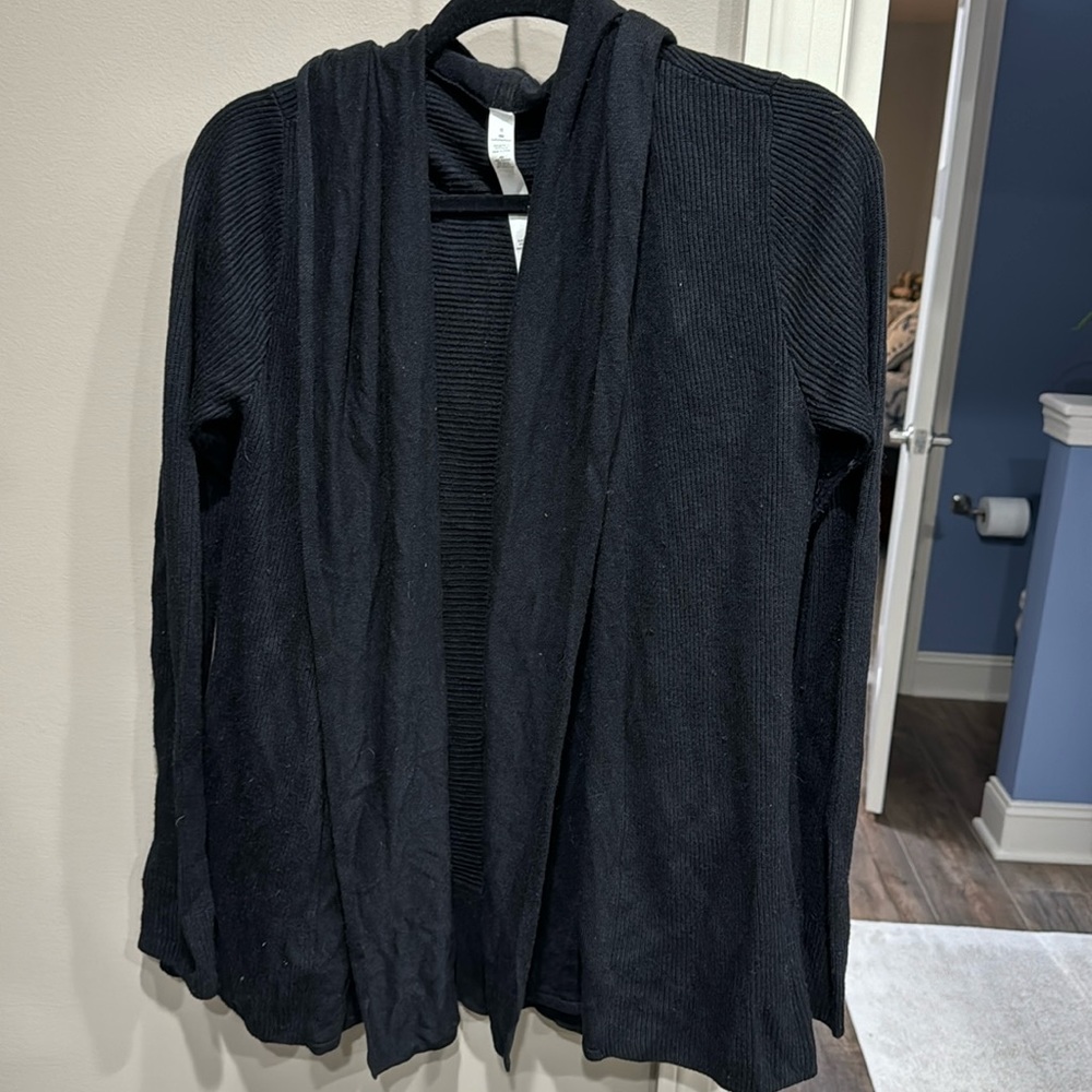 Lululemon black cardigan sweater. Size 8